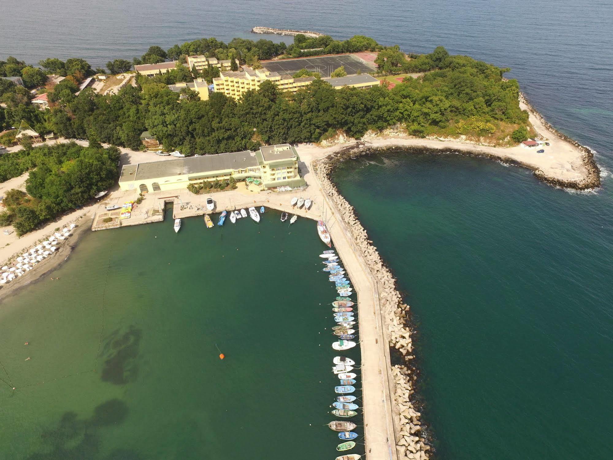 Hotel Marina كيتن المظهر الخارجي الصورة