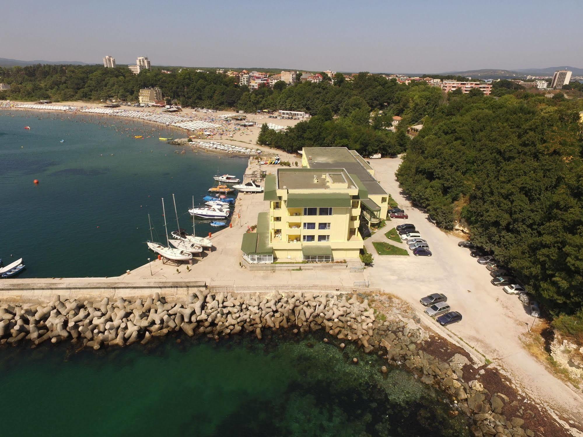 Hotel Marina كيتن المظهر الخارجي الصورة